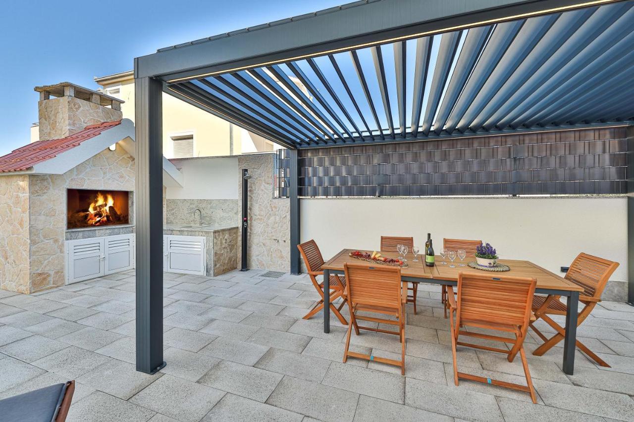 Luxury Apartment Pia With Swimming Pool And Grill Trogir Luaran gambar