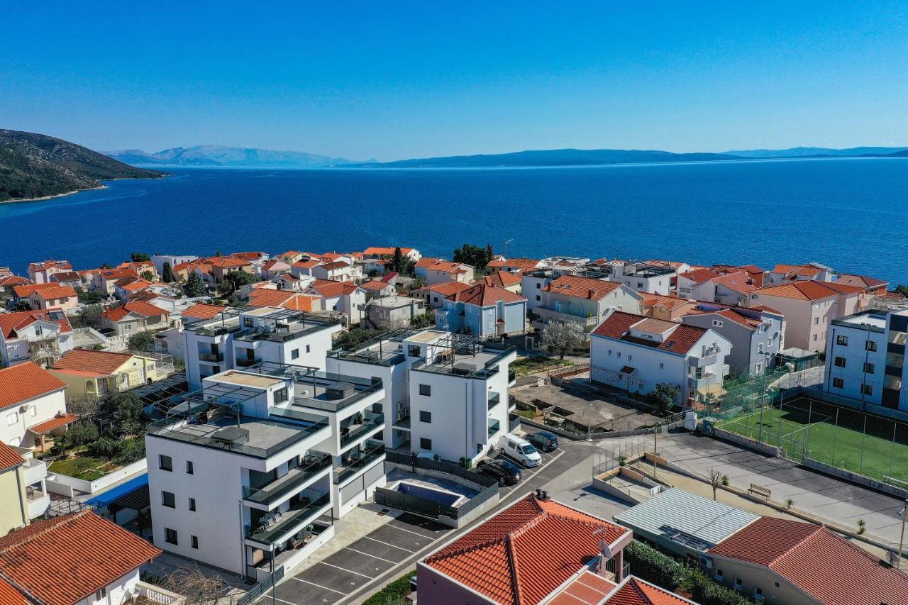 Luxury Apartment Pia With Swimming Pool And Grill Trogir Luaran gambar