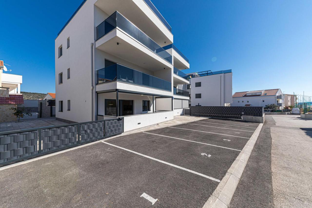 Luxury Apartment Pia With Swimming Pool And Grill Trogir Luaran gambar