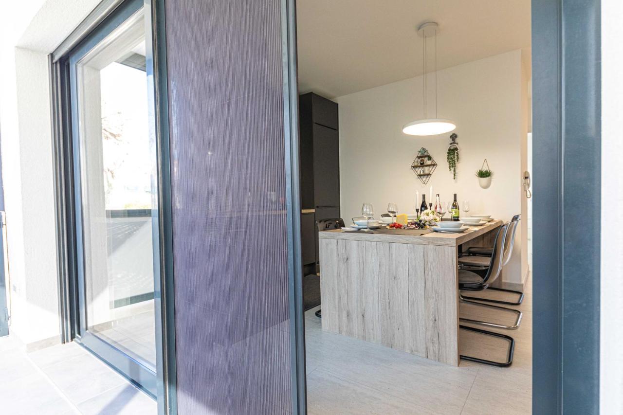Luxury Apartment Pia With Swimming Pool And Grill Trogir Luaran gambar