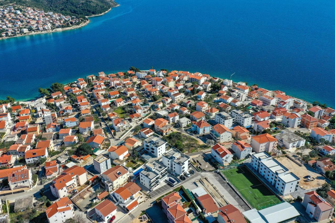 Luxury Apartment Pia With Swimming Pool And Grill Trogir Luaran gambar